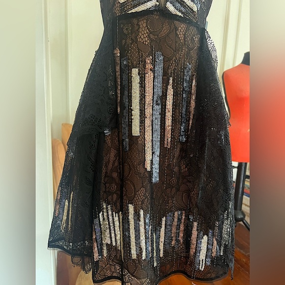 BCBG Black and Gold Sequin Lace Dress NWT - Picture 4 of 7